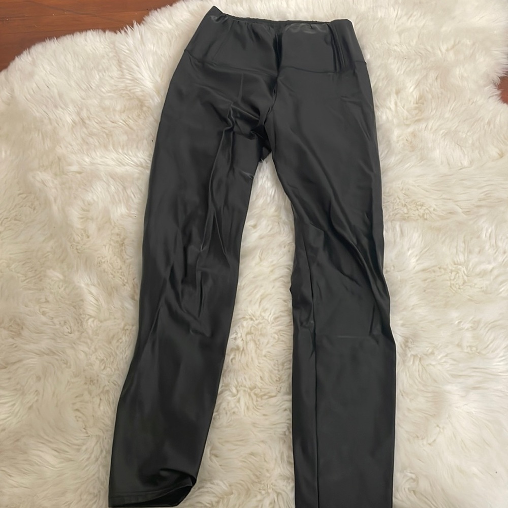 Aritiza Wilfred Leather Leggings. Size M